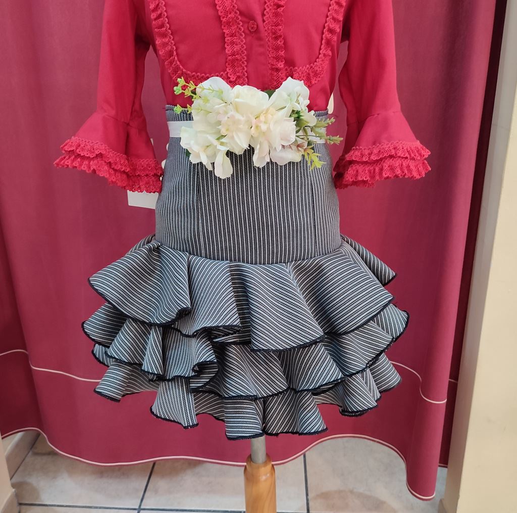 falda corta flamenco